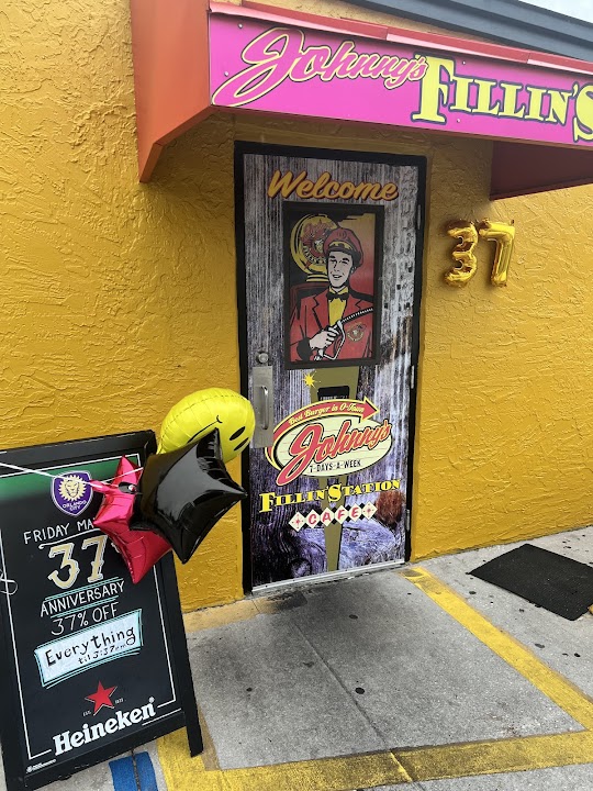 Johnny's Fillin' Station