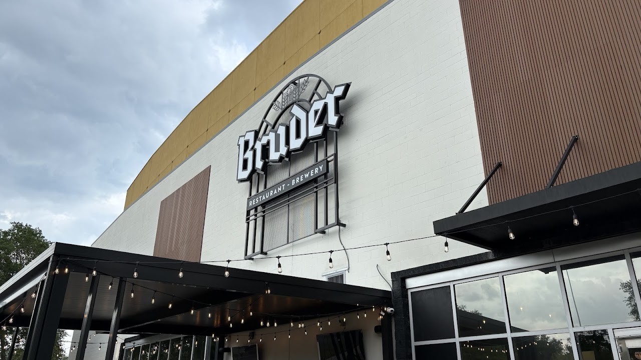 Bruder Oviedo Brewing