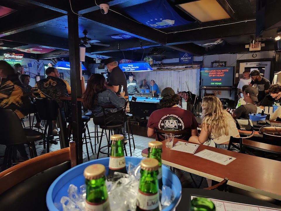 Ain't Miss Behavin' Sports and Tiki Bar