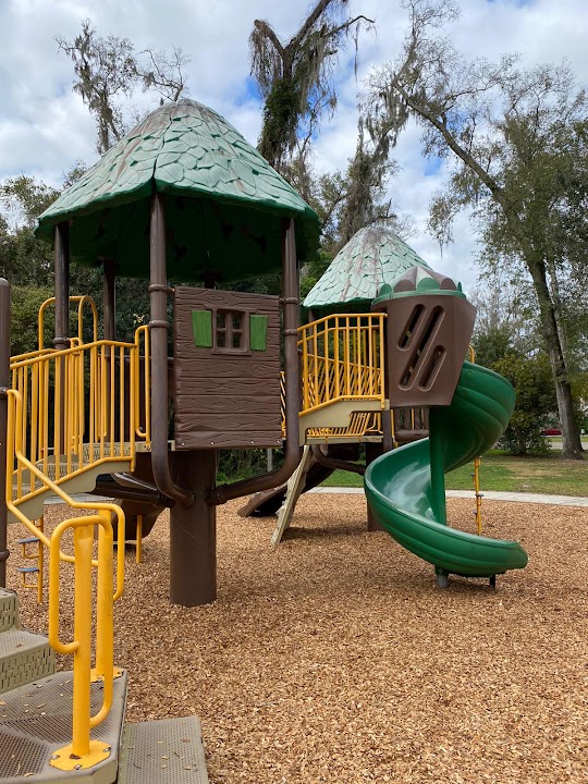 Plumosa Oaks Park