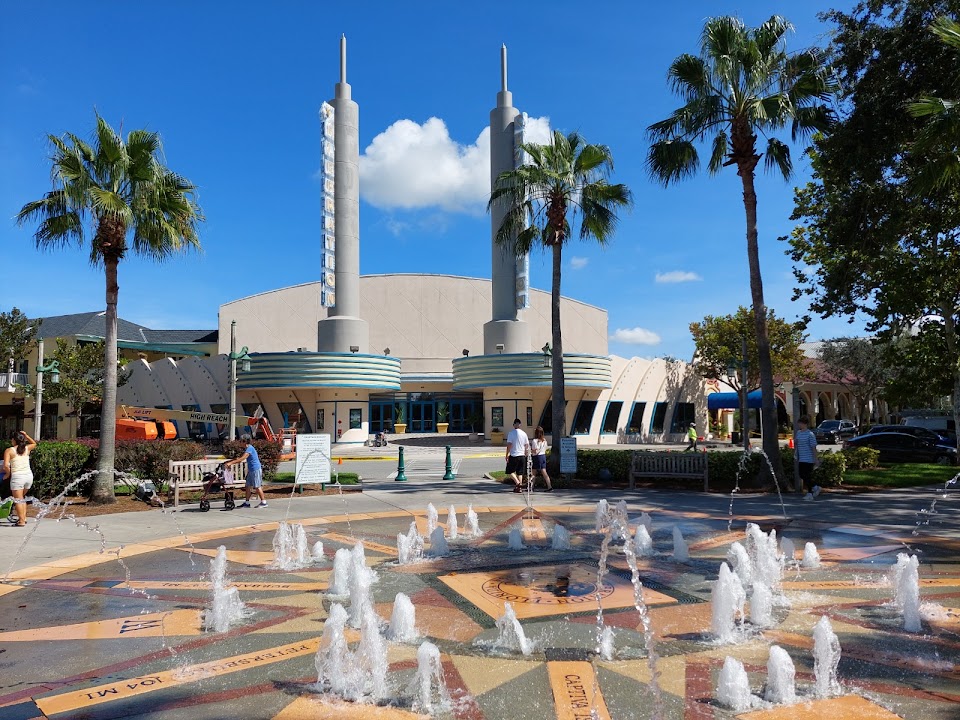Lakeside Promenade Fountain