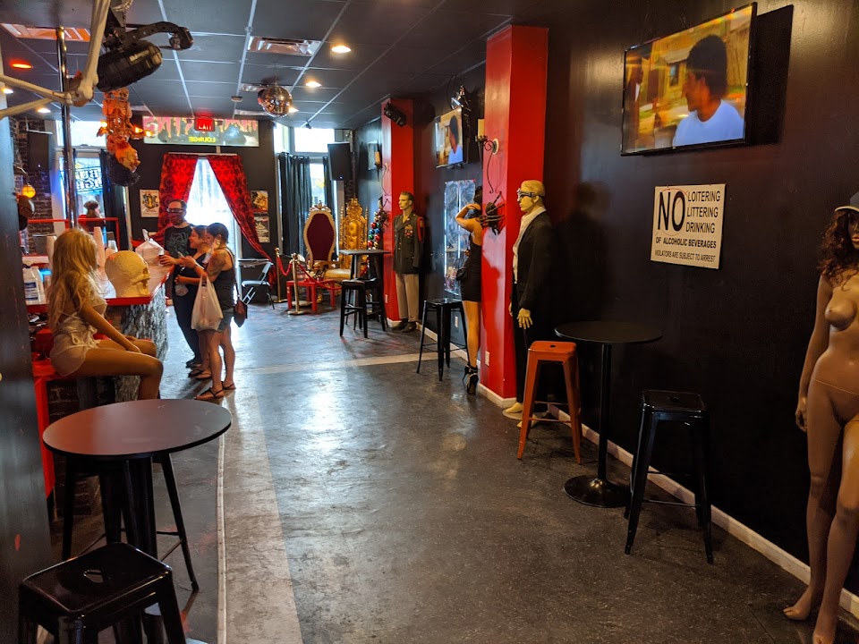 Manikin’s Lounge