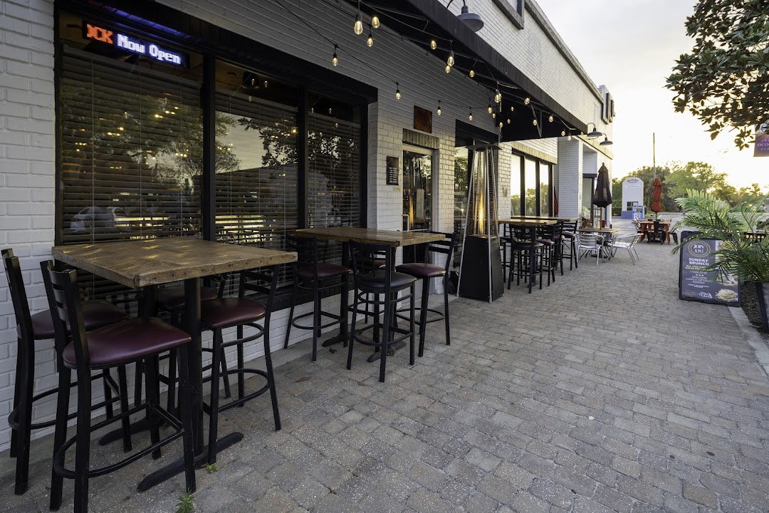 Wine O'Clock Bistro