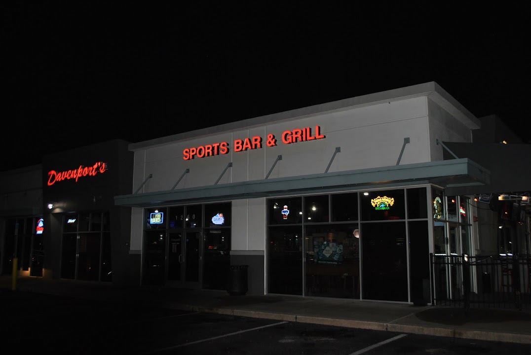 DAVENPORT'S SPORTS BAR & GRILL